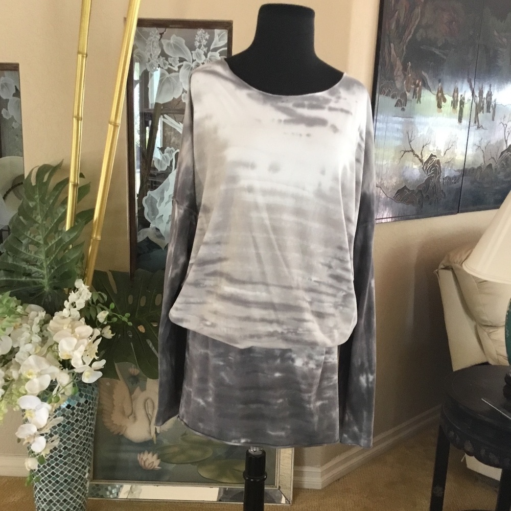 Tie die tunic